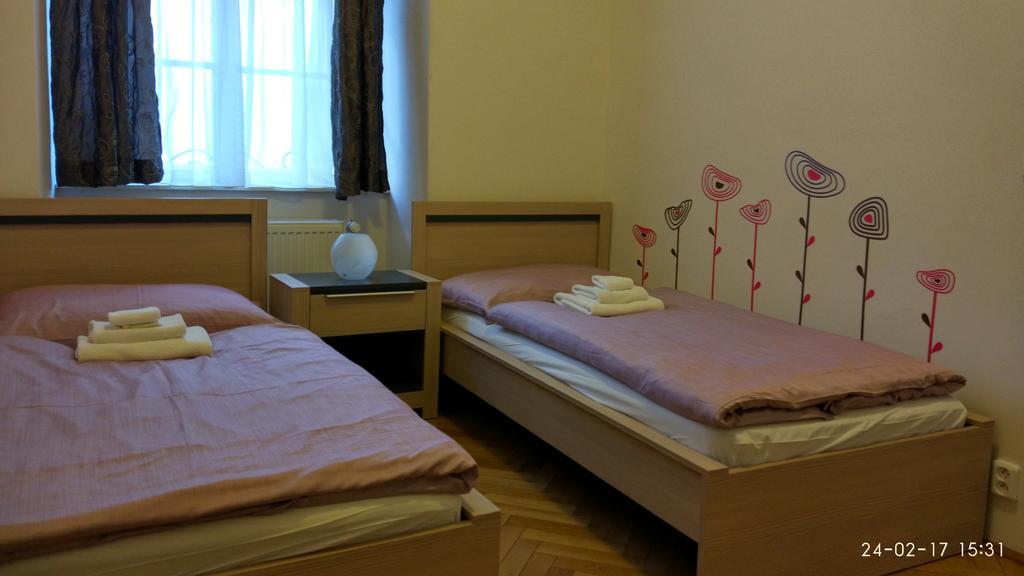 Apartments Tynska 7 Prága Kültér fotó