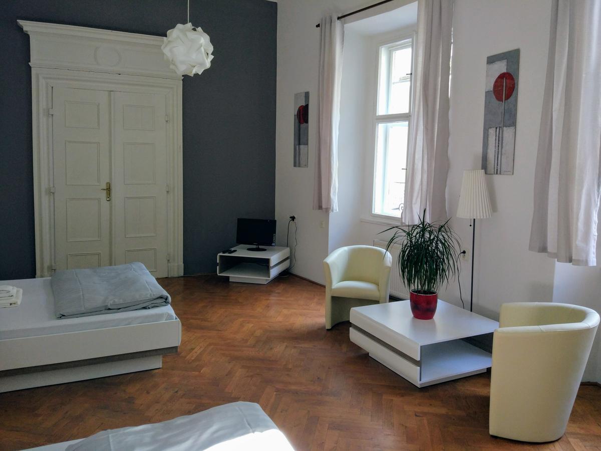 Apartments Tynska 7 Prága Kültér fotó